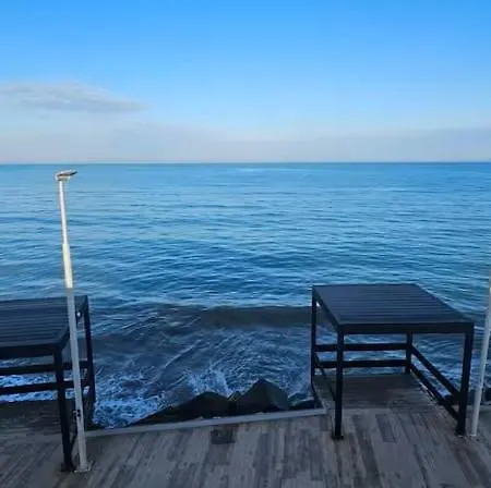 Lotus Seaview Qerret * غوليم